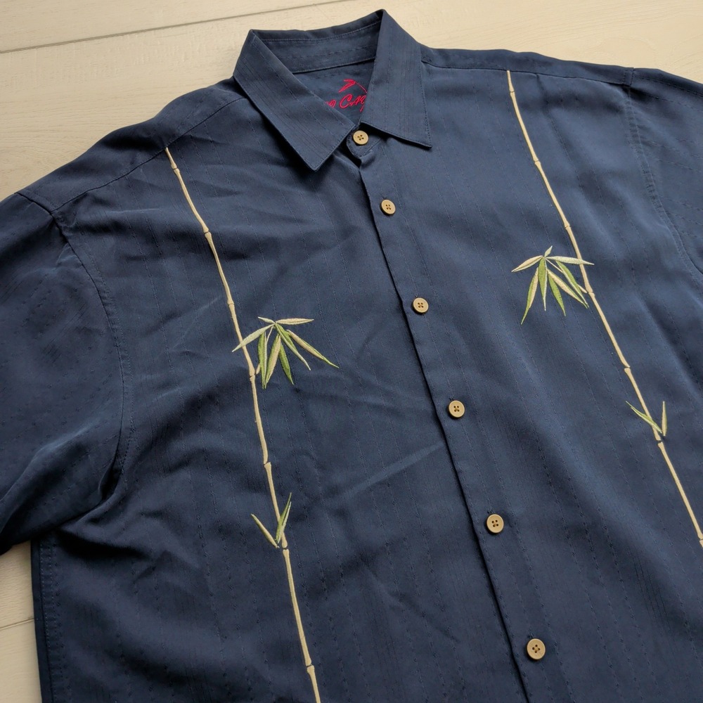 Bamboo Cay Camp Shirt Mens Medium Navy Blue Bamboo Embroidered Rayon Blend